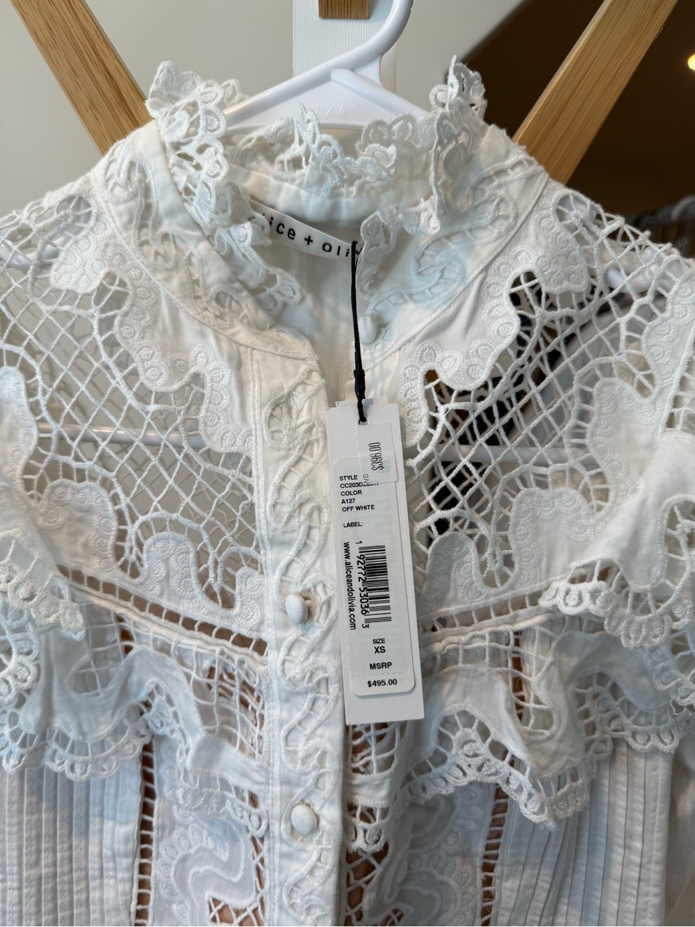Alice + Olivia White Lace Ruffle Cape Jacket - Picture 5 of 7